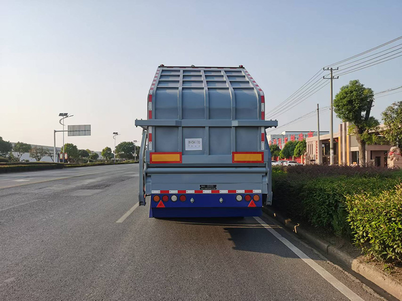 壓縮式半掛垃圾清運車