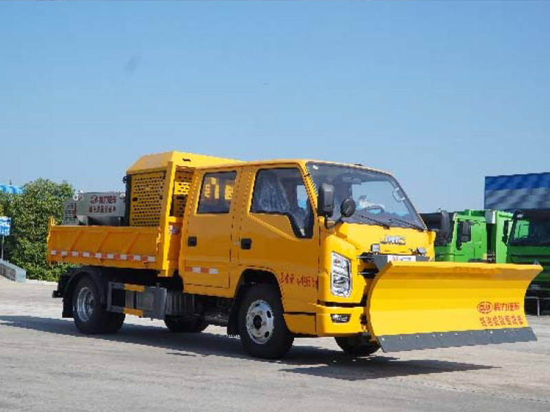 江鈴雙排除雪車